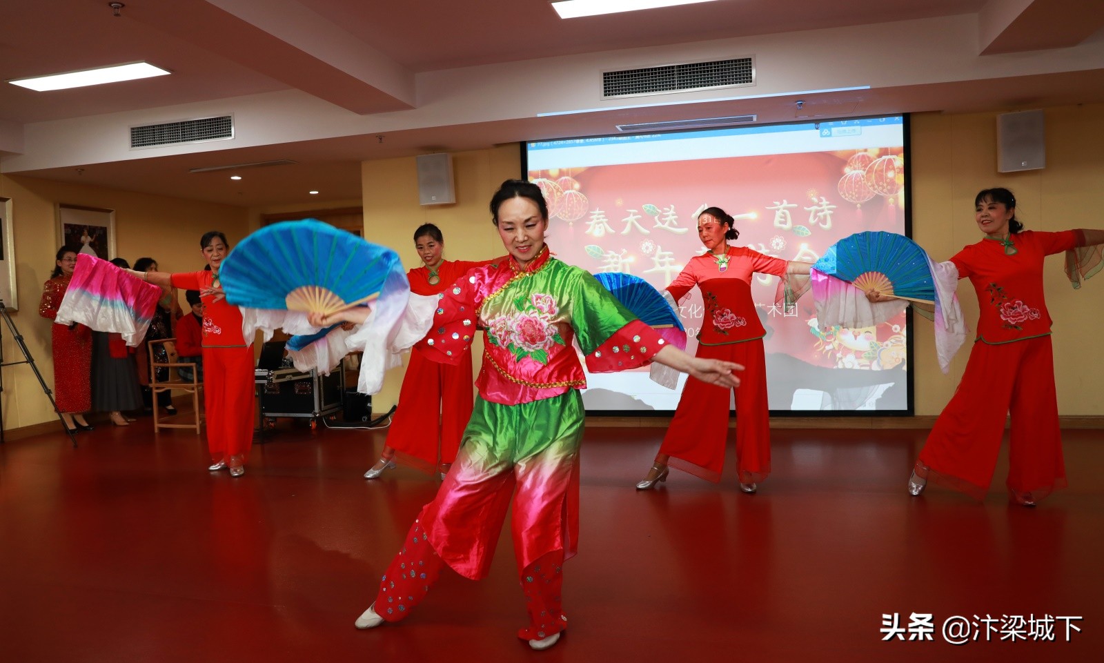 汴梁艺术｜开封市文化馆宋韵艺术团举行新年新诗会