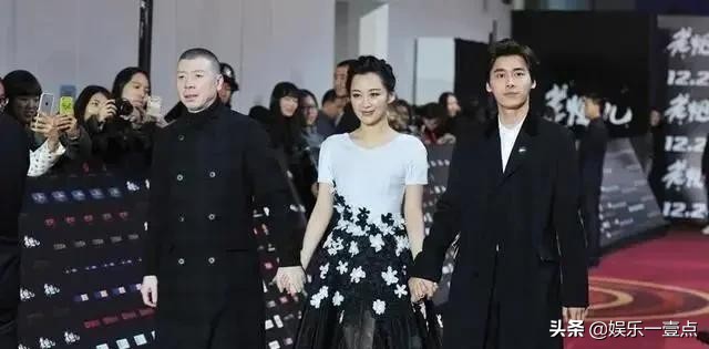 48岁的许晴至今未婚，硬是把自己活成少女！