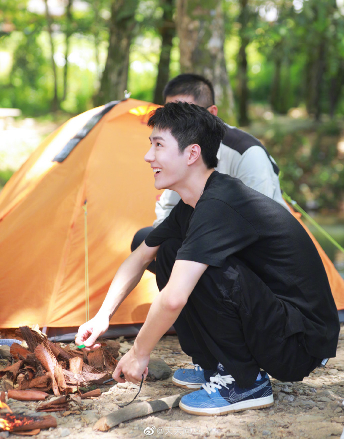 一期|《天天向上》新一期播出王一博当起司机怎一个“稳”字了得