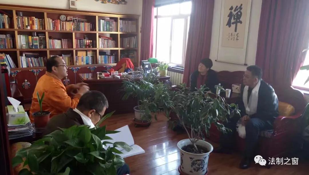 把藏医药文化传播到国内外的阿旺洛桑藏医博士