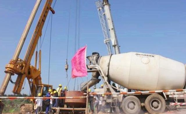 湖北高速公路施工，暴雨冲出3000具尸骨，专家揭开一段悲壮的历史