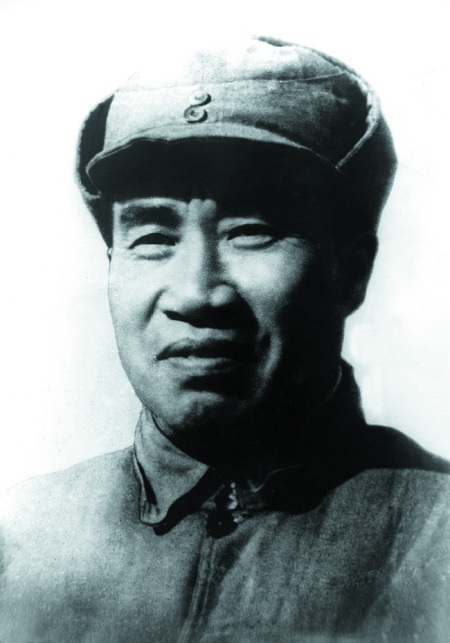 她21岁嫁给朱德，却只做了五年夫妻，婚姻破碎后