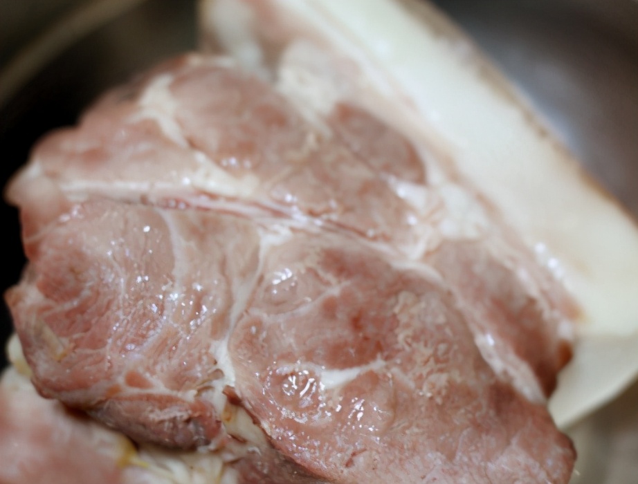 图片[2]-梅菜扣肉的做法步骤图 扣肉也有窍门-起舞食谱网