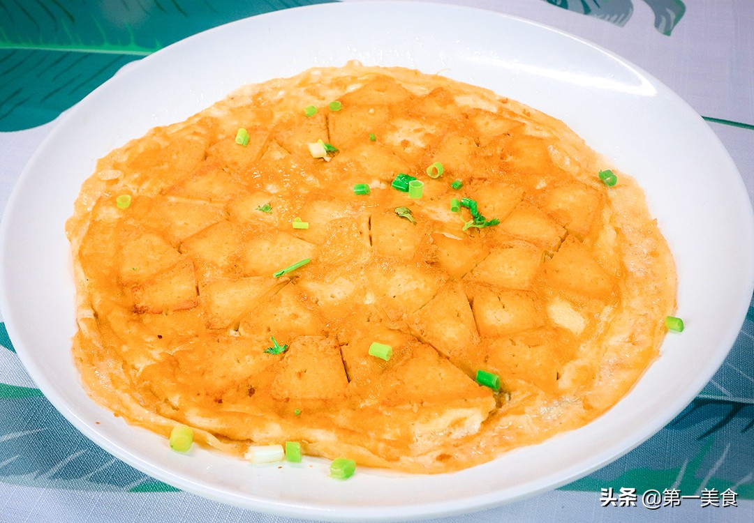 图片[1]-【豆腐鸡蛋饼】做法步骤图 金黄香酥 轻松解决家人早餐-起舞食谱网