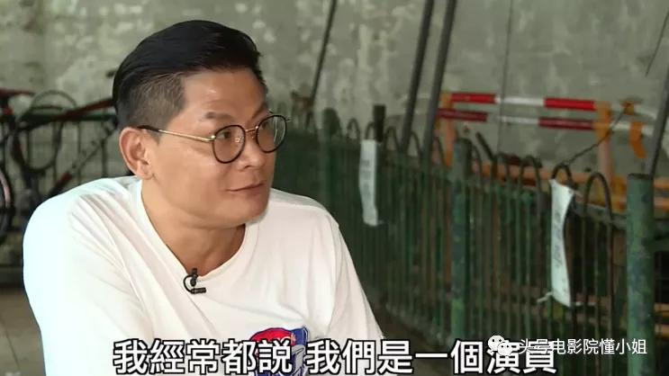 63岁万梓良收徒用钱敲头,做大哥人戏合一,改变周星驰林家栋命运