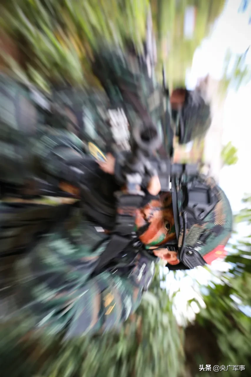 滇南密林，带你直击武警特战队员“反恐”现场