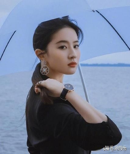 小仙女郑爽，任性放飞自我，被传退圈？别再是