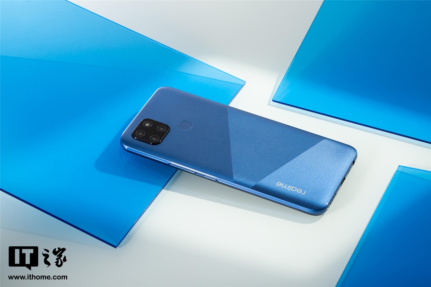 realme 真我 V3 上手体验：当 999 遇上 5G