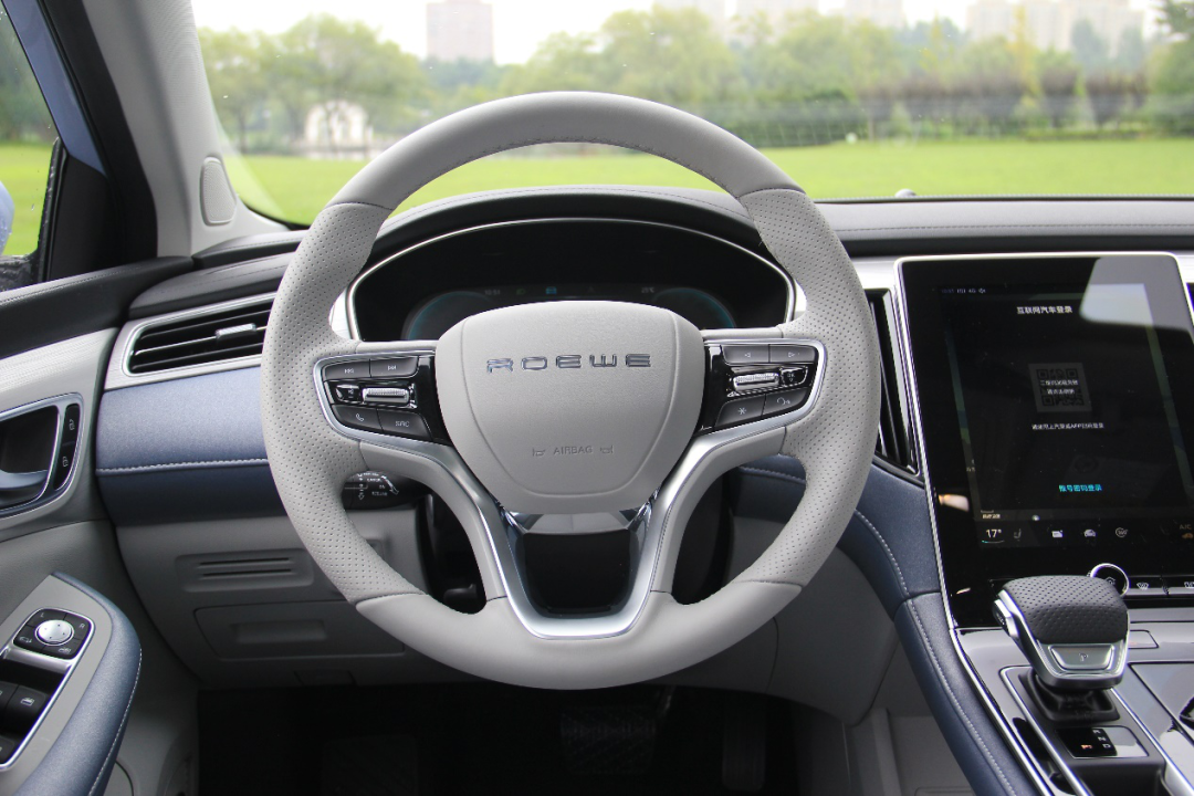 试驾了这款国家级选手，我决定放弃Model 3