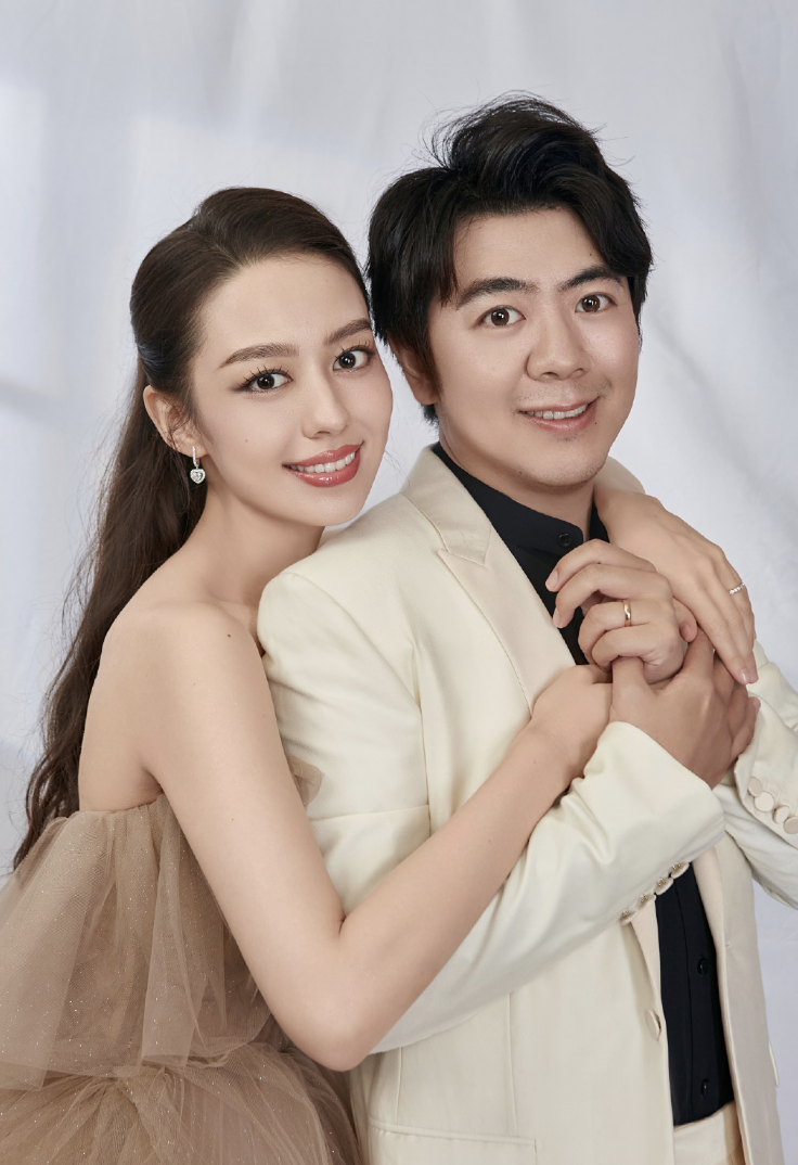 吉娜七夕前夜便秀恩爱，晒与郎朗贴脸同框，被赞越来越有夫妻相