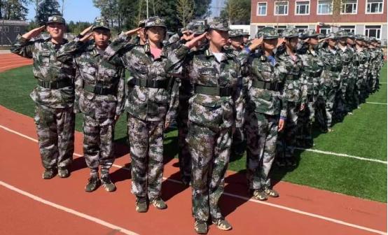 预备役 立德修身 文武兼备 盘锦大洼区城郊学校举行军事训练