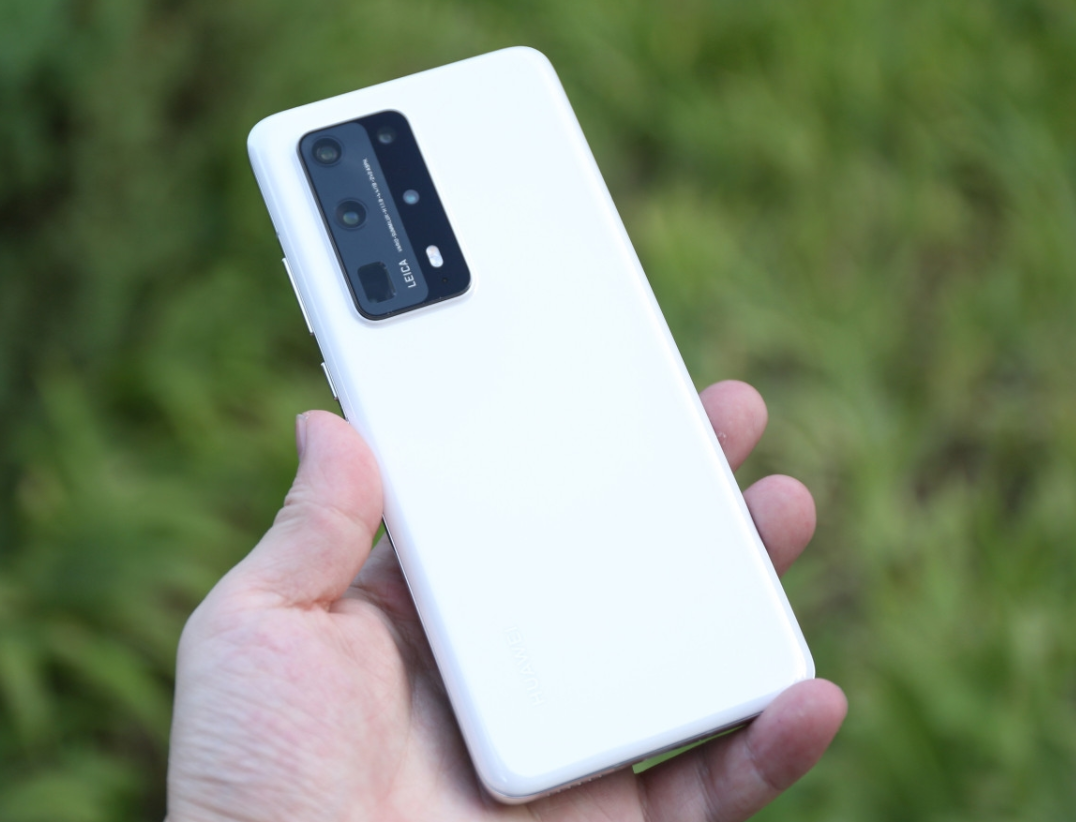 华为P40 Pro+终于有货，麒麟990+100倍变焦，网友：幸福来得太突然