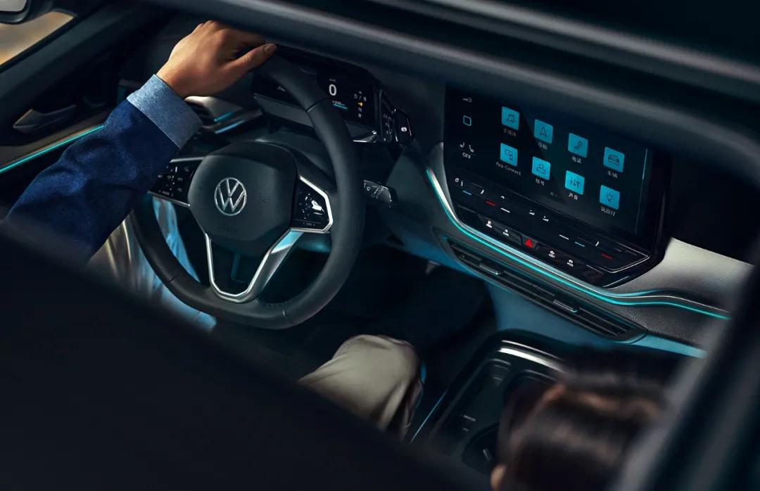 同样是大众，同样20多万，买探岳还是买ID.4 CROZZ？