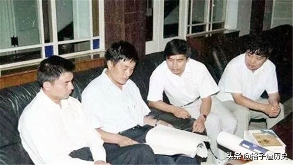 四川四兄弟一起创业，均成百亿富豪，总身价超