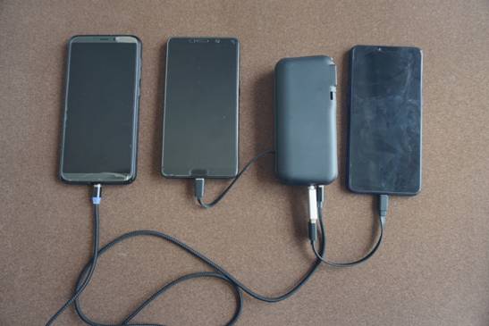 全快充、自带线、直插电-REMAX睿量五合一充电器评测