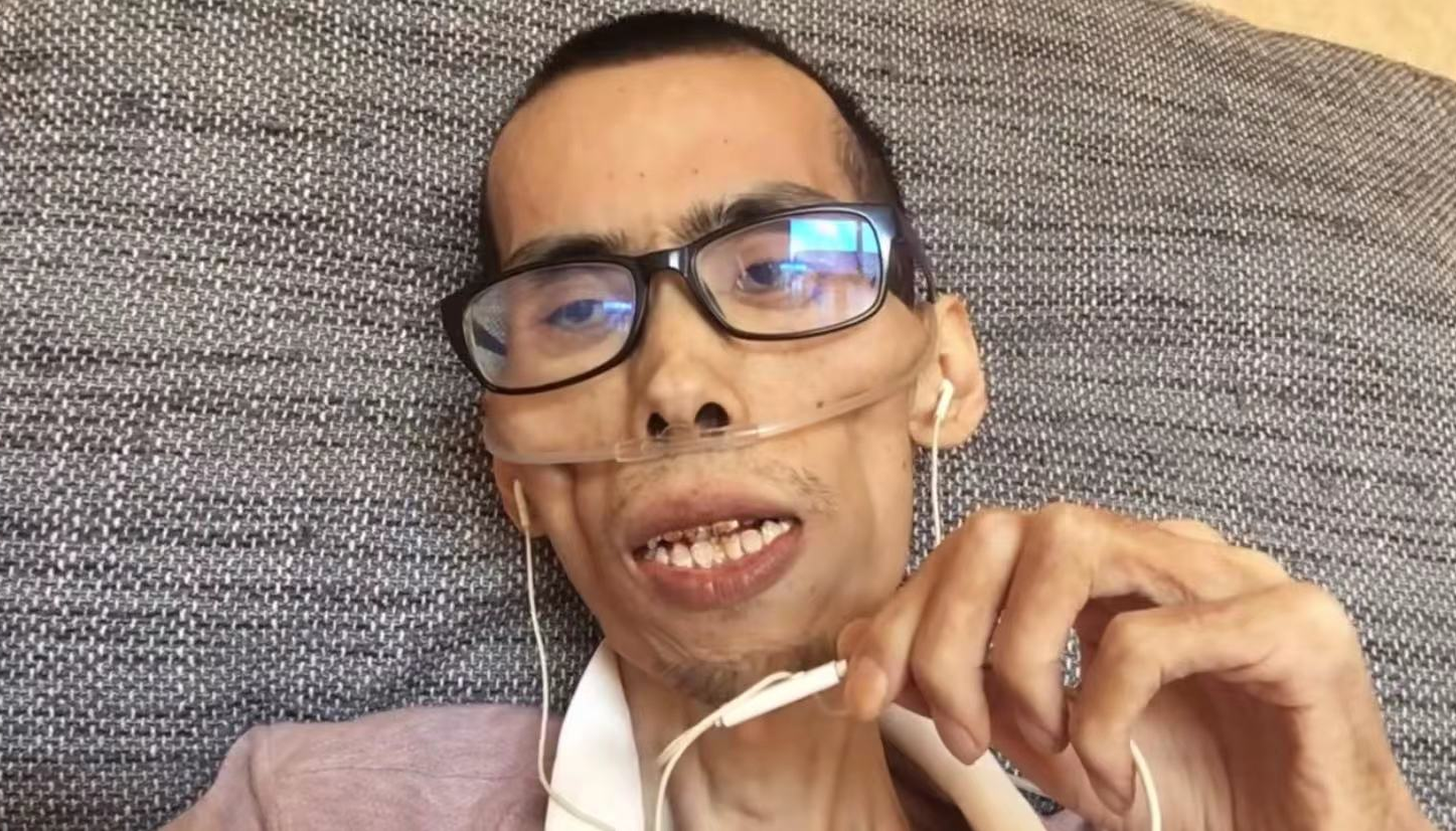 网红因直肠癌晚期去世！最后一面骨瘦如柴，灵堂简朴幼女沉痛悼念