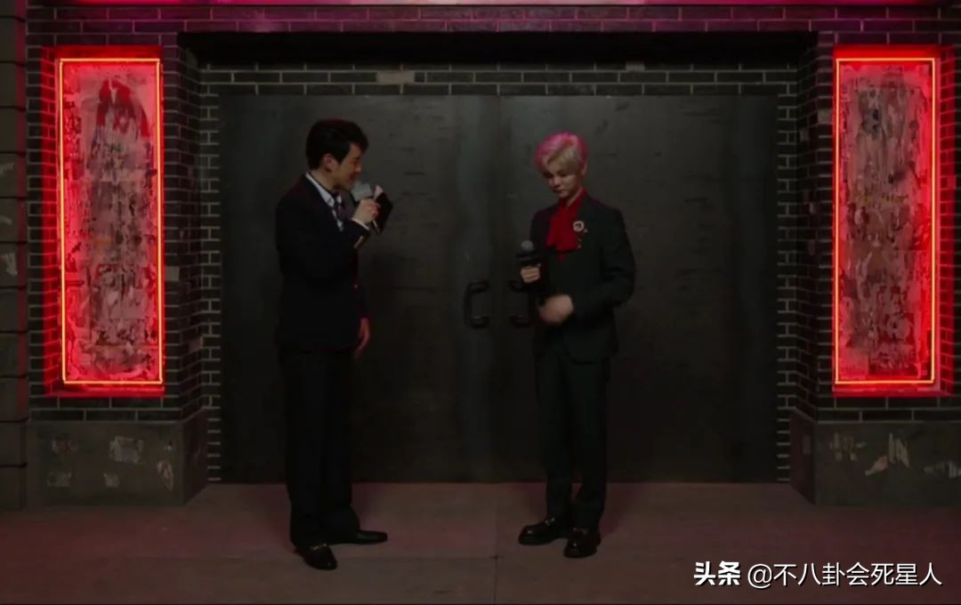 时尚大秀：吉娜神似郭碧婷，鹿晗瘦得头大身子小，倪妮肉色上衣