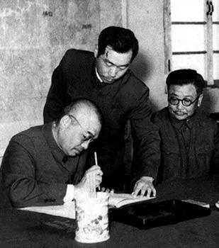 朝鲜停战协议签订后，志愿军5年后才全部撤回，当时司令员是谁？