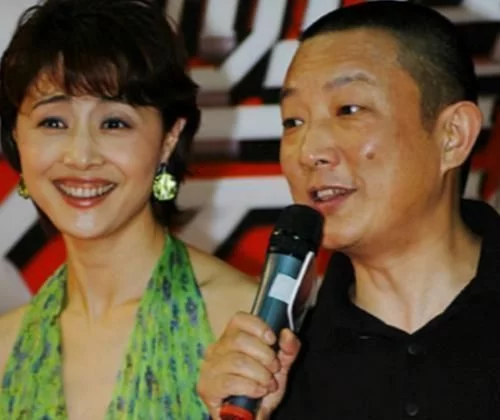 她是张若昀继母,25岁结婚,35岁嫁五婚男,42岁与第一任丈夫复合
