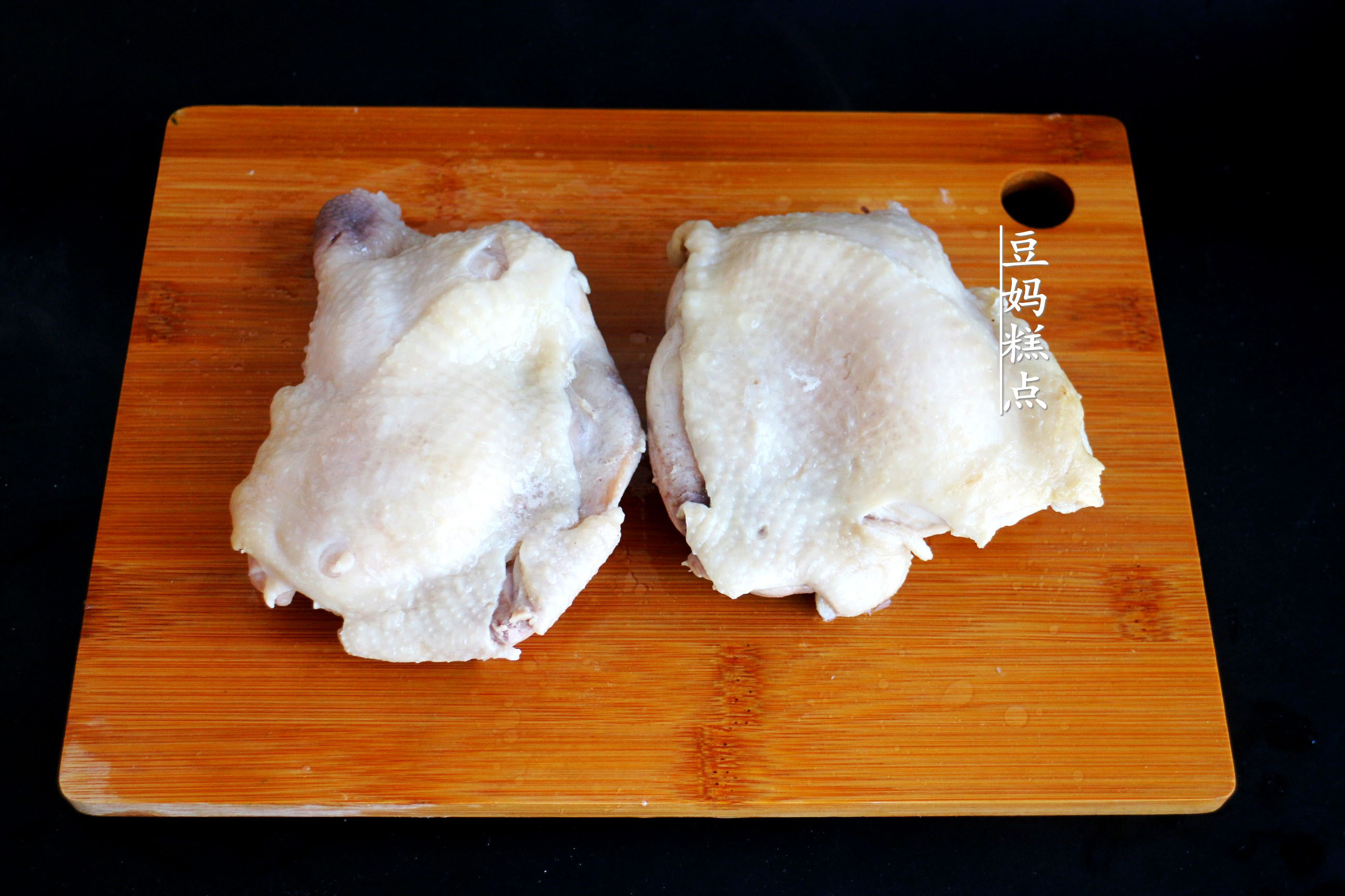 大年三十，做“口水雞”，這樣切一切就上桌