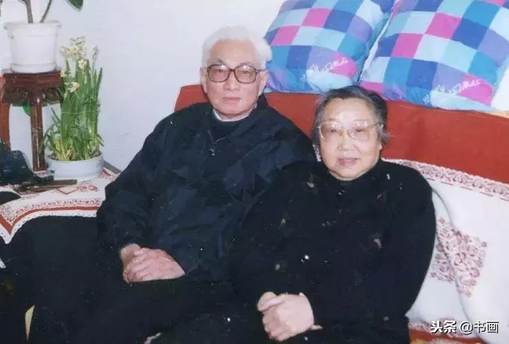 94岁的老人,画了18本画册纪念亡妻,感动世界