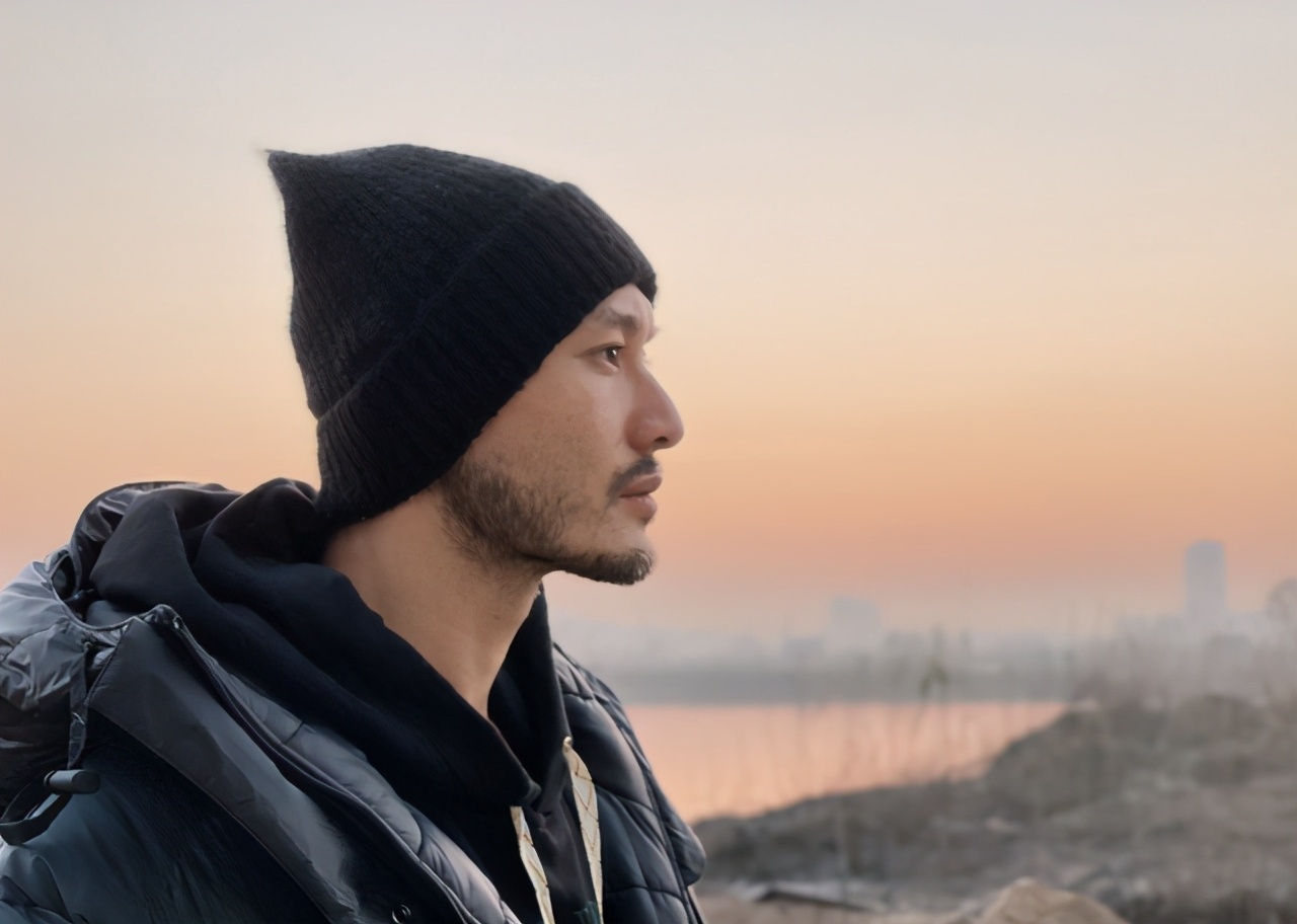 黃曉明43歲生日，兒子第一次為他唱生日歌，甜喊“爸爸我愛你”