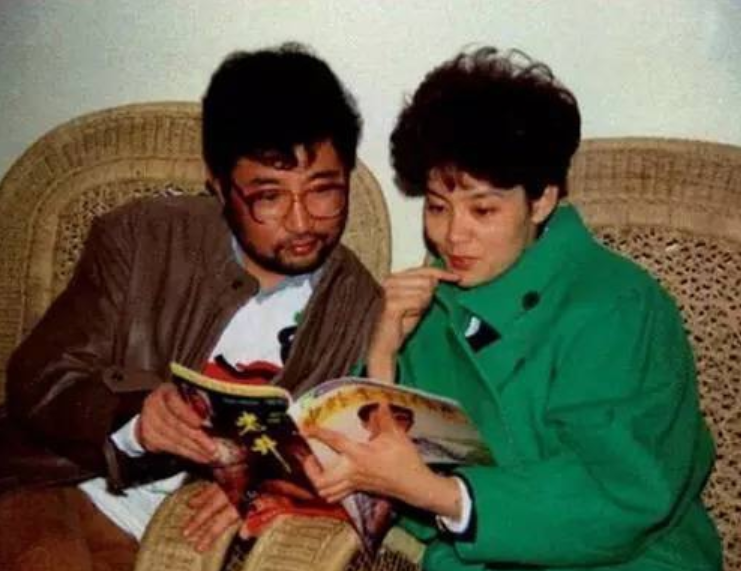 容貌出众，60岁却不生孩子的6位女星，杨丽萍为