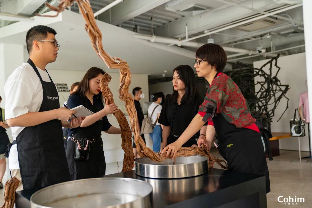 “可鹽可甜”空間花藝綠植造景設(shè)計(jì)與應(yīng)用市場