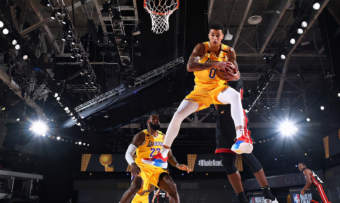 35歲詹姆斯刷爆紀錄！冠軍賽連超喬丹和天勾，湖人這一定律54勝0負太瘋狂！-黑特籃球-NBA新聞影音圖片分享社區