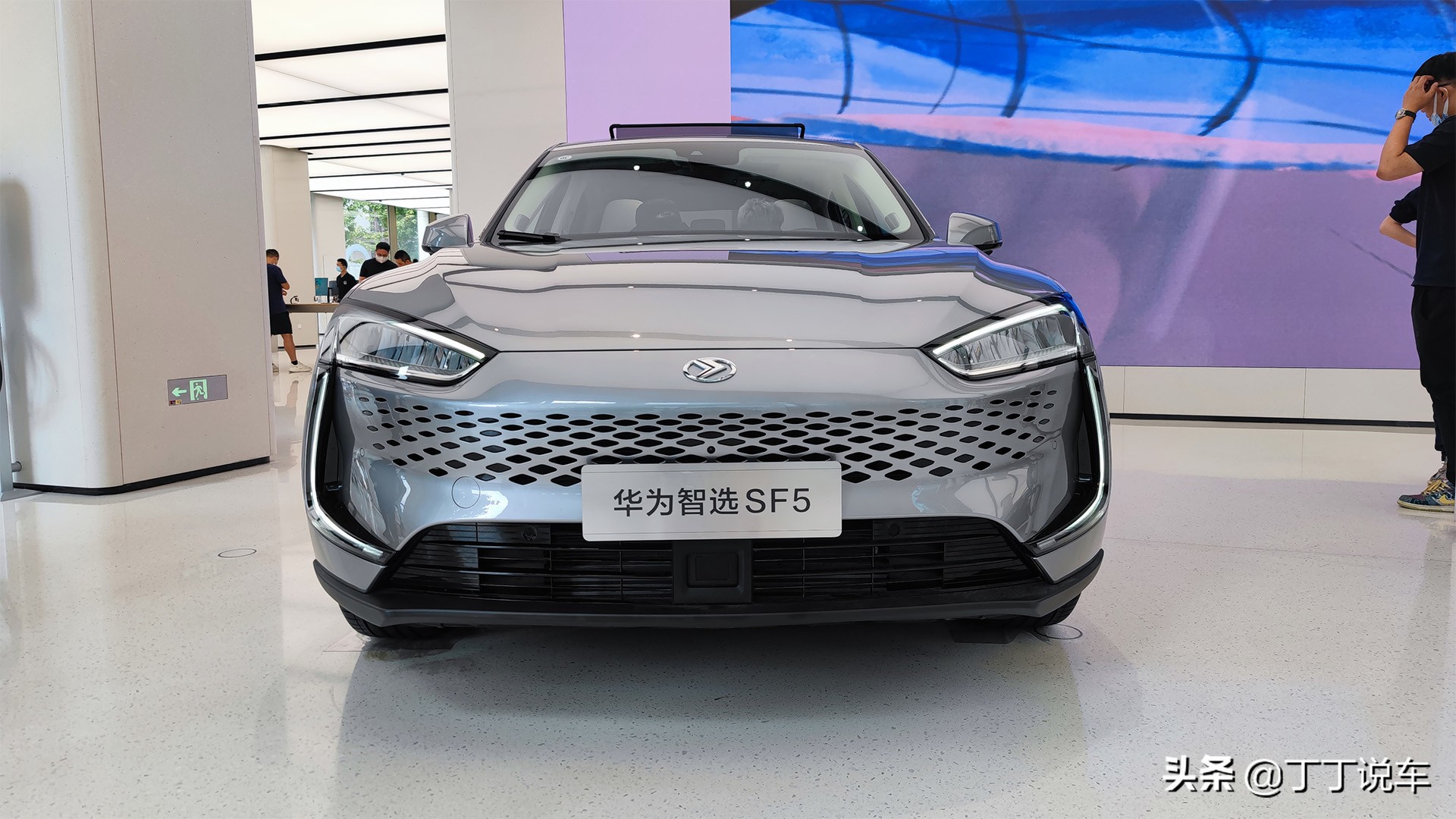 試駕賽力斯華為智選SF5：20多萬1000公里續航的“華為”值嗎？