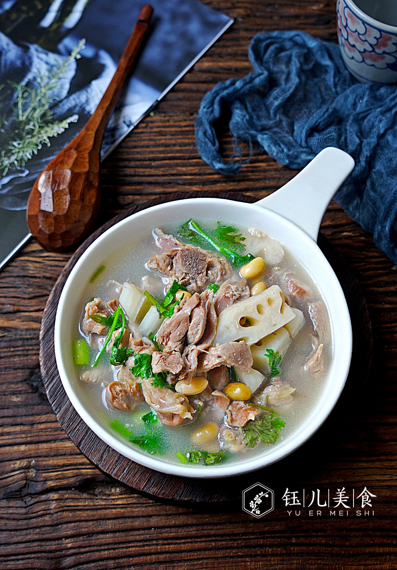 今日处暑，再忙也别忘了喝这汤，润肺降秋燥，应季而食，安稳度秋