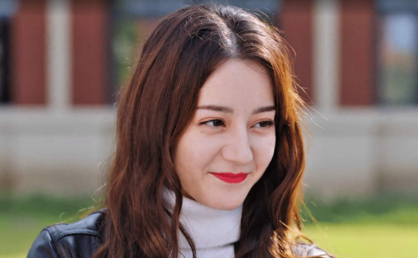 《幸福触手可及》开播7天，迪丽热巴涨粉70万，这次她靠演技说话