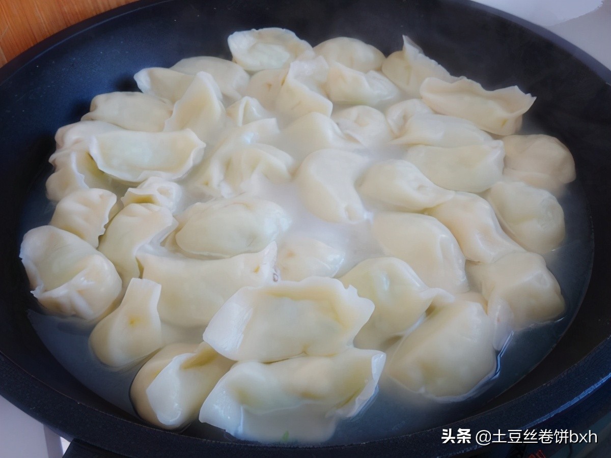 伏天，吃饺子试试这个馅，水嫩鲜香还能润泽皮肤，好吃又开胃