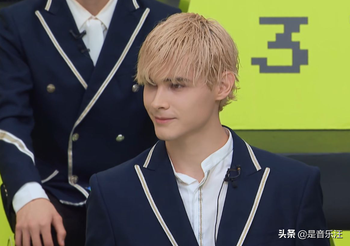 Profit way is repaired think oneself are washed out, corners of the mouth shows a smile, it is empty shakes one gun only south Zhou Zhen unexpectedly