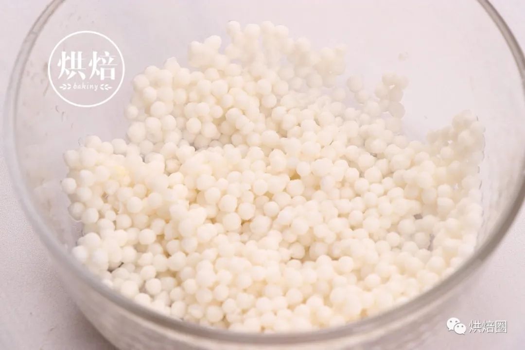 把西米整粒加入到木薯粉中蒸出來的糕好有嚼勁