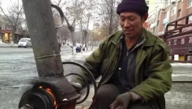 4种“骨灰级”零食，赌100包辣条，全吃过至少也