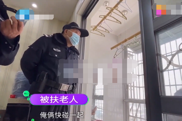 少年好心扶起逆行老人被讹5000，女儿终于出面，给学生一个正义