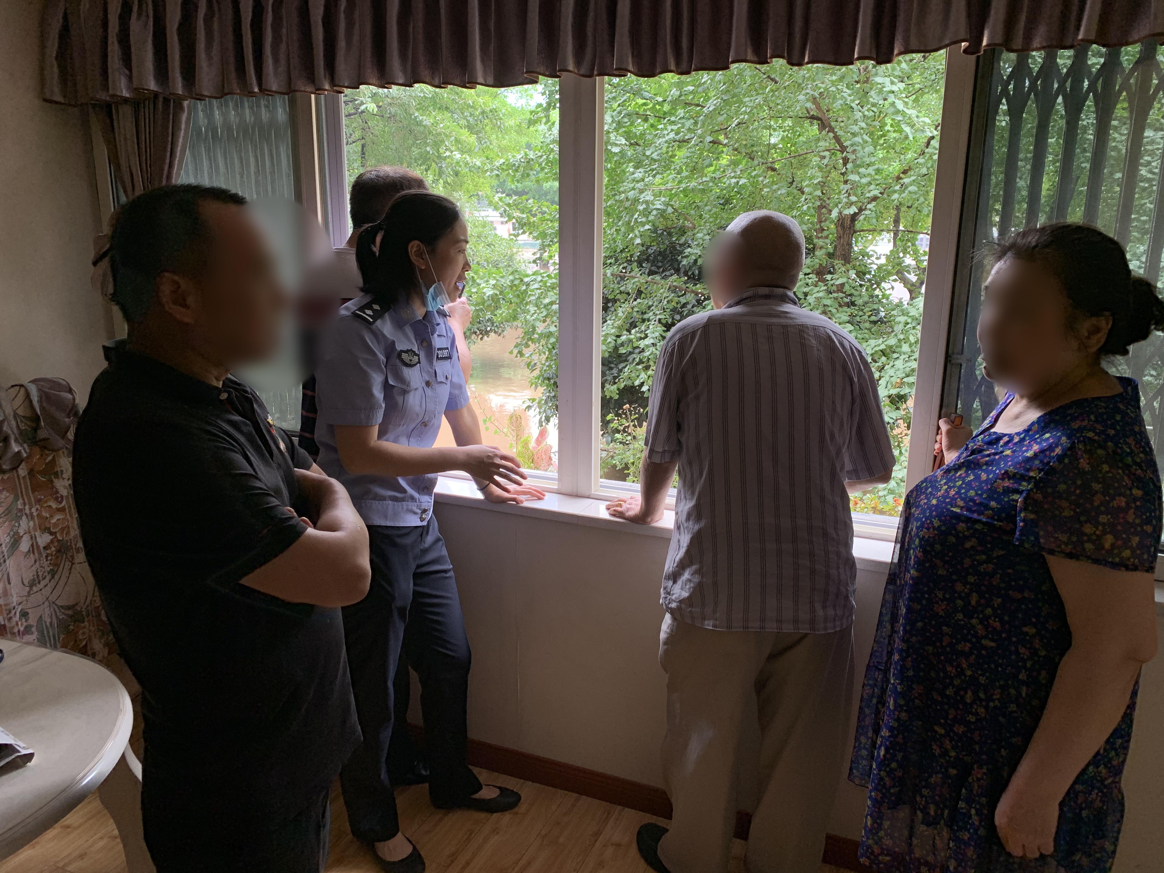 重庆|渝中警方温馨提示：请勿前往危险区域看洪水，注意安全