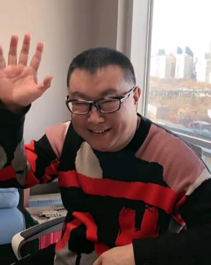 80后一代歌王尹相杰，从央视红人到“阶下囚”，