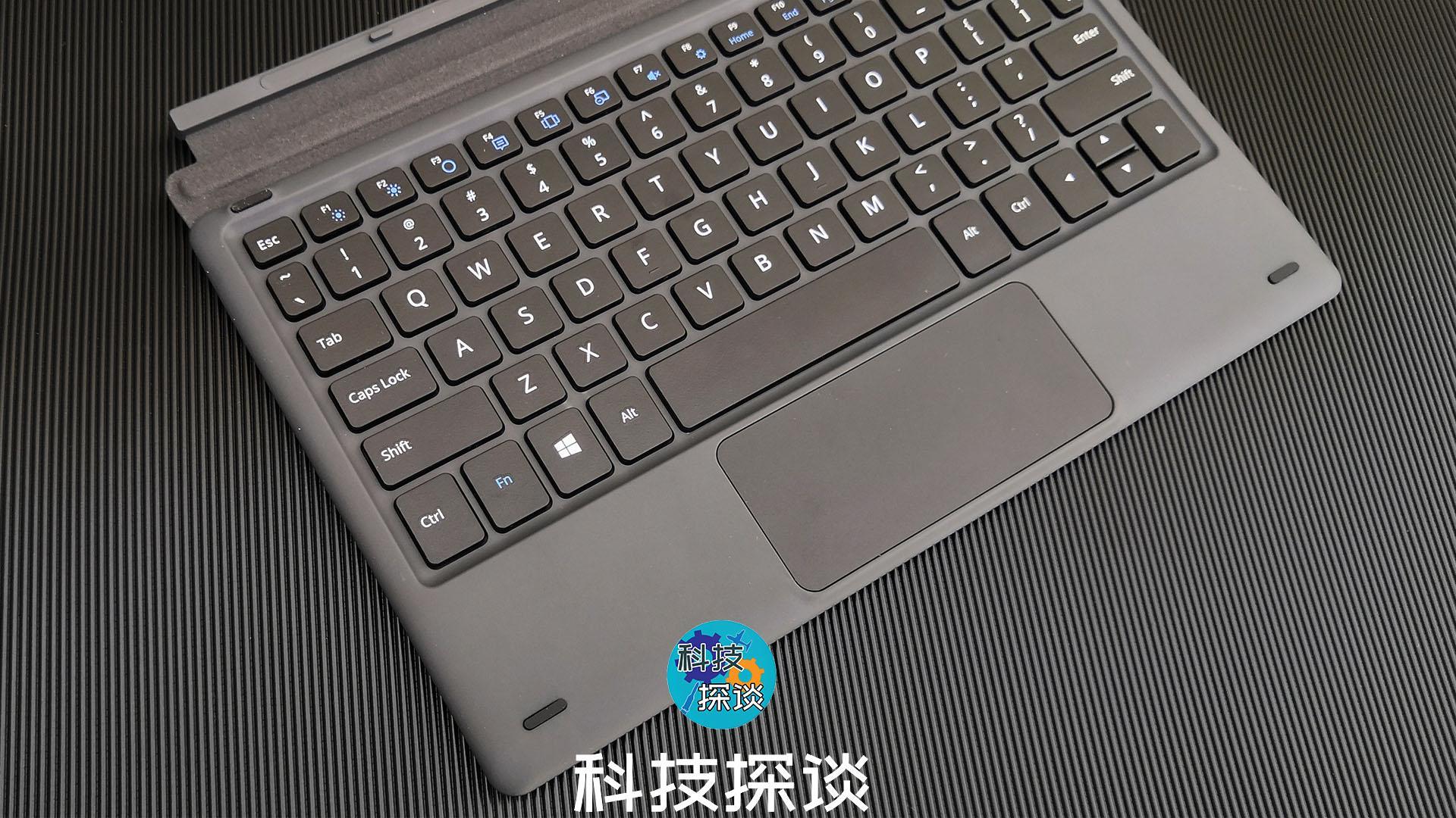 办公学习两不误，很适合学生的Win10二合一平板，酷比魔方iWork20