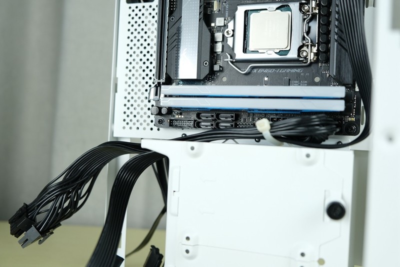 清新、轻巧、实用：爱国者 S1 白色 ITX小机箱 上手实录