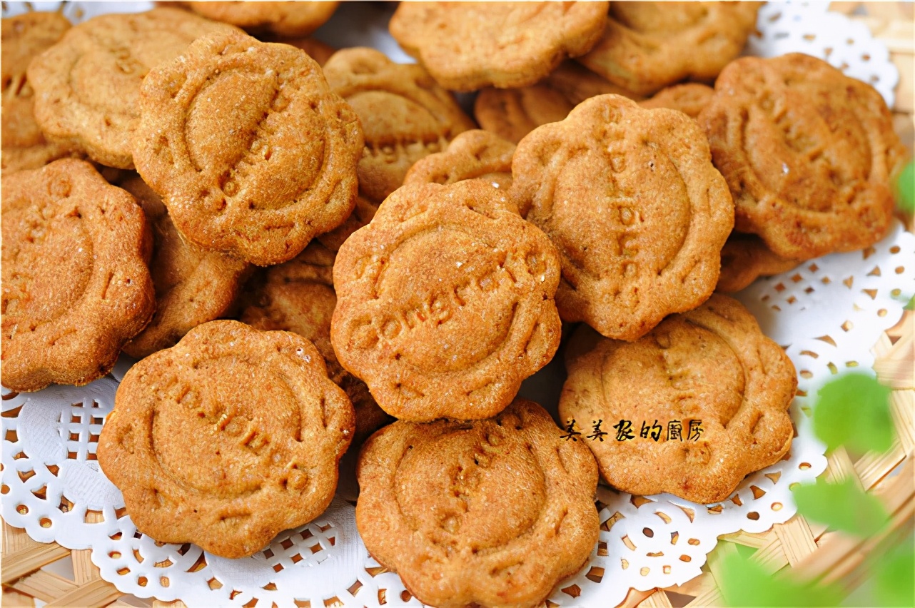 減肥族的最愛，超低熱量餅乾！ 不放黃油也酥香，麥香濃郁特過癮