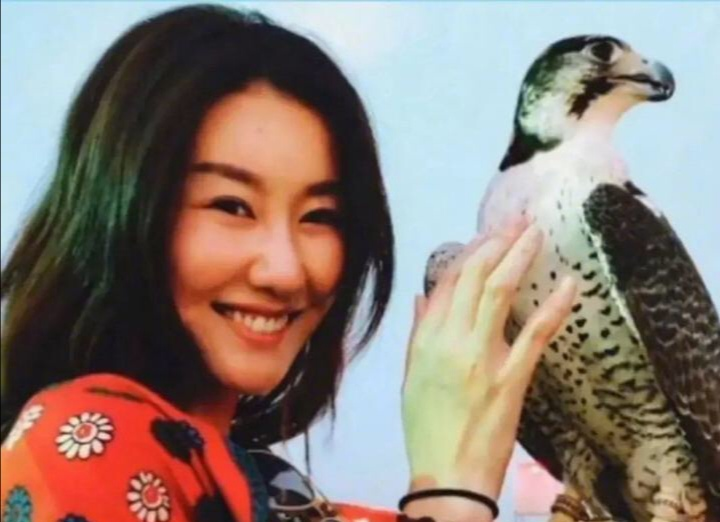 王宝强方否认与冯清结婚，表示生子也系谣言，网友祝福落空