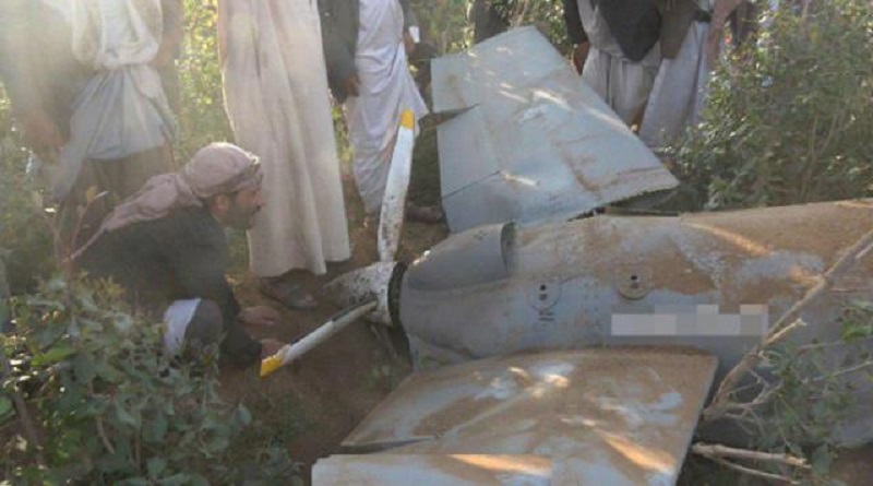 沙特无人机被完整“缴获”？胡塞武装秀照片，翼龙技术恐外泄