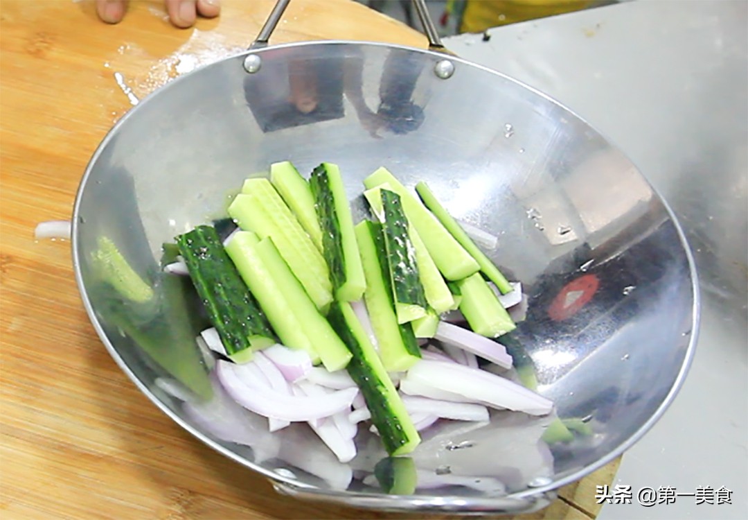 图片[6]-【干锅虾】做法步骤图 在家也能吃到饭店味道 麻辣鲜香-起舞食谱网