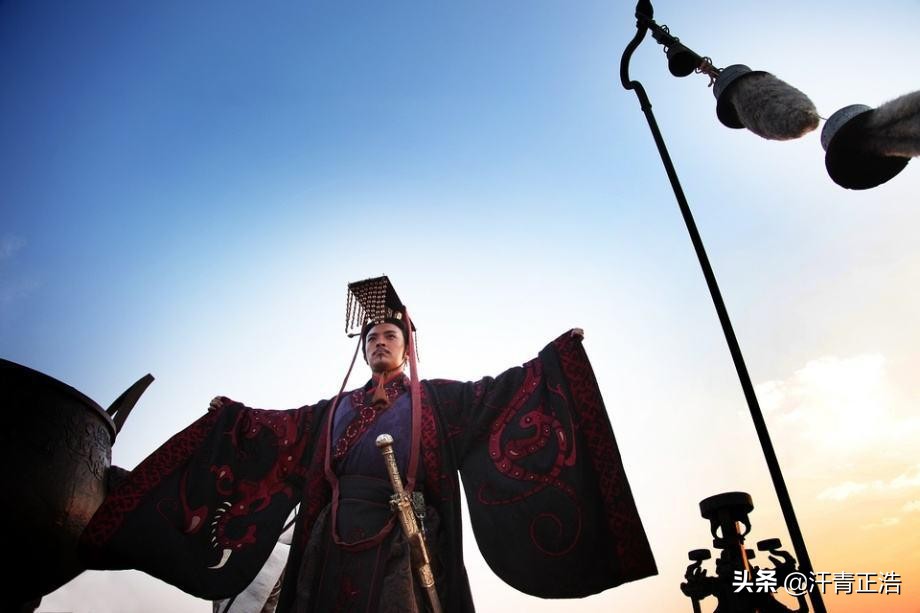 一个是改朝换代，一个是外族入侵，清兵入关和