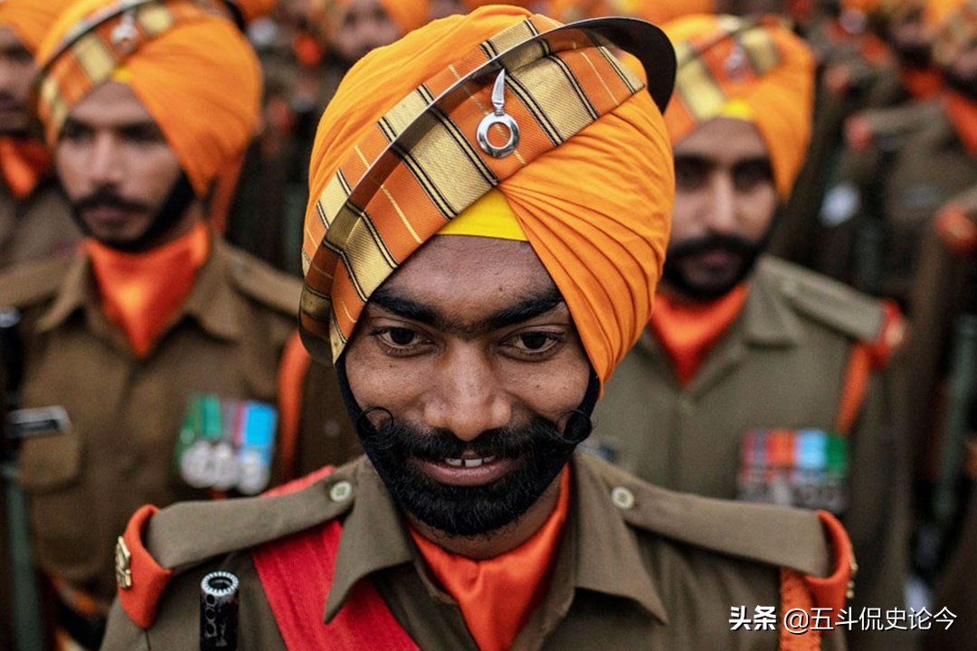 印度军人脑袋上“藏”兵器，环刃可攻可守太刁