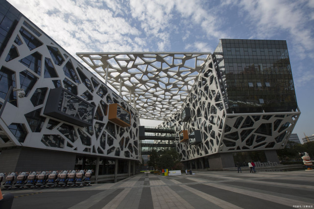 反垄断之下！未来中国电商将是京东、拼多多与阿里的“三足鼎立”