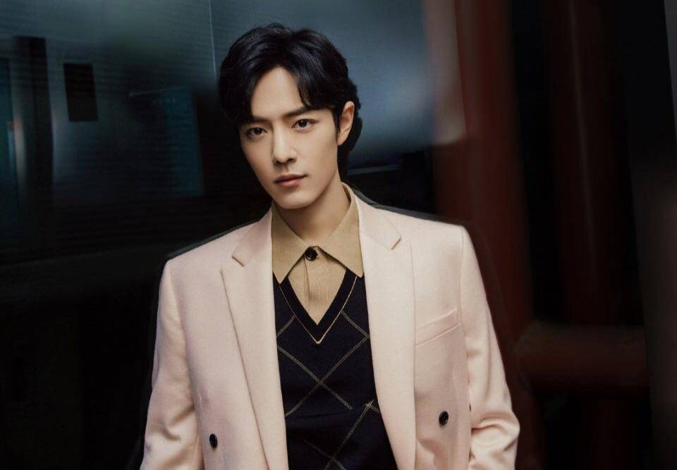 227风波过后：肖战成了“评论家”，工作室改发