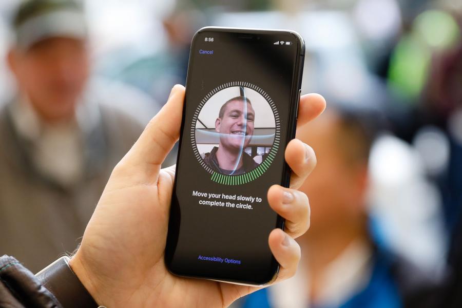 iPhone13发布日期基本敲定，3个坏消息、2个好消息，买还是不买？
